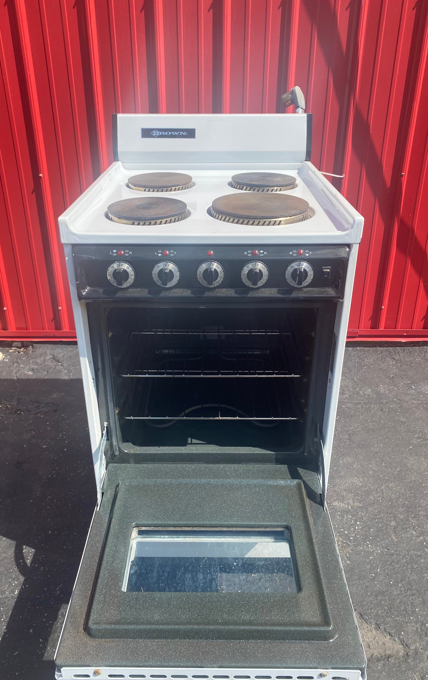 Detailed and Refurbished 20 Inch Electric Stove/Range (Processing Included in Price)
